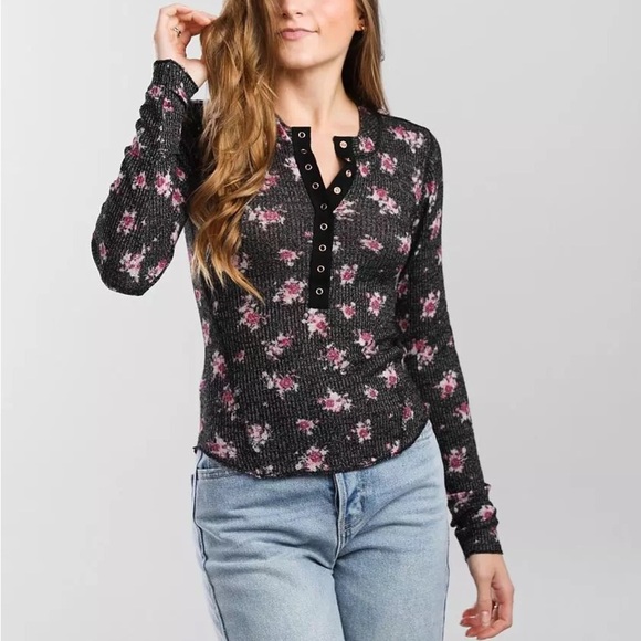 Free People One of the Girls Printed Henley in black - Picture 1 of 7
